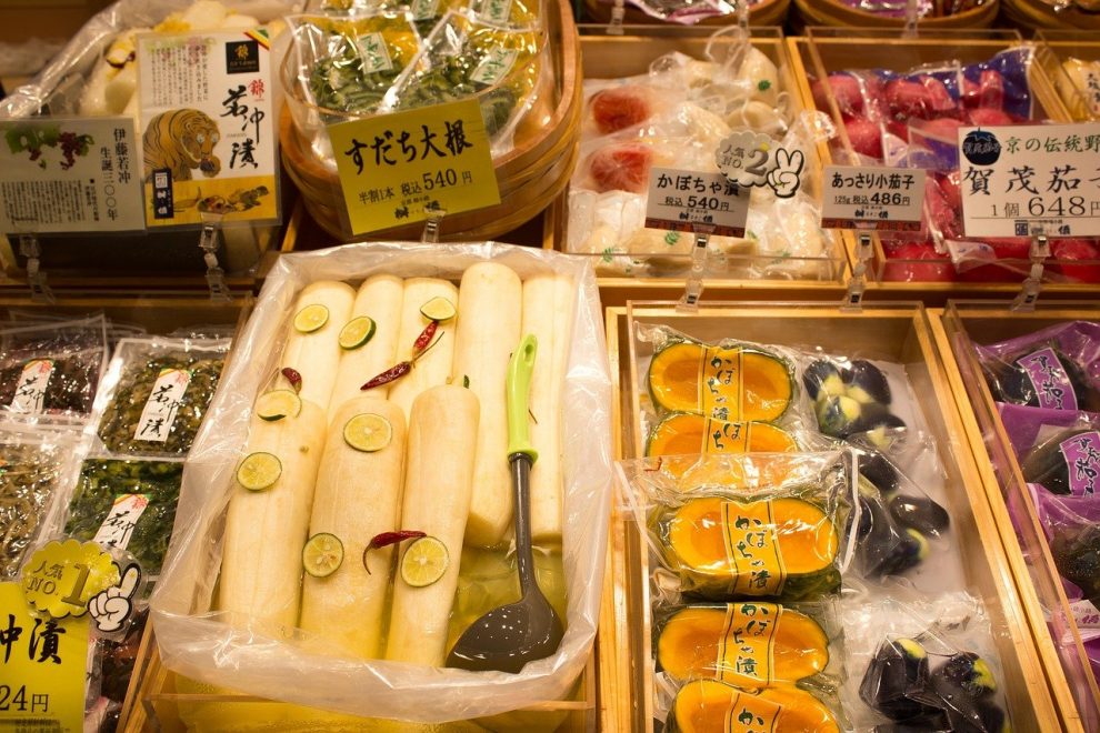 What to eat at the Nishiki Market?