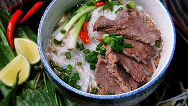 5 types of Pho (noodles soup) you should not miss in Hanoi, Vietnam