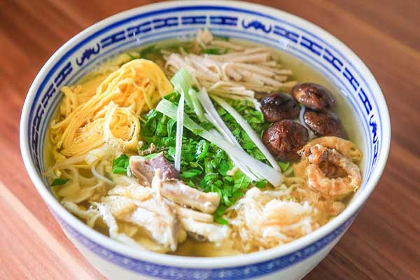 Top 5 must-try dishes when visiting Hanoi 2020